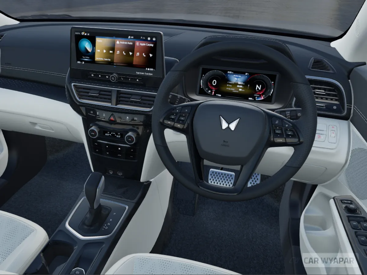 Mahindra XUV 3XO AX7 Turbo AT